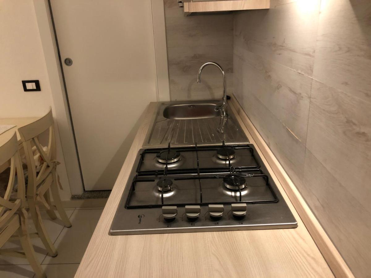 Elegante Monolocale Al Centro Del Paese Appartement Teulada Buitenkant foto